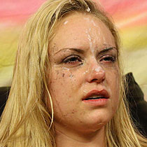 Mindy Deep gets a sticky facial